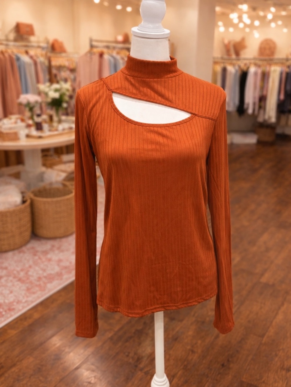 White Birch Ribbed Cutout Long Sleeve Top Rust Brown Sz L XL NWOT Fits Like Med